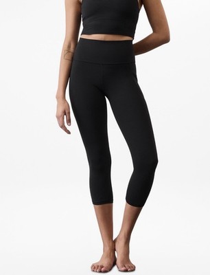 New ATHLETA Salutation Stash Pocket High Rise Capri Black Size Small Petite
