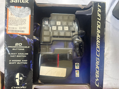 Saitek Cyborg Command Unit Pad PC USB PZ31A NIB