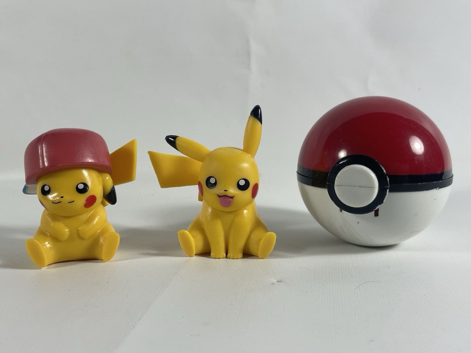 VTG Pokemon Pikachu Figures 1997 Ash&rsquo;s Hat And Pokeball 19