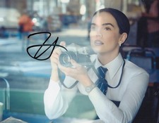 Authentic HAND Signed Zoey Deutch 10x8 Photo IN PERSON [19619]