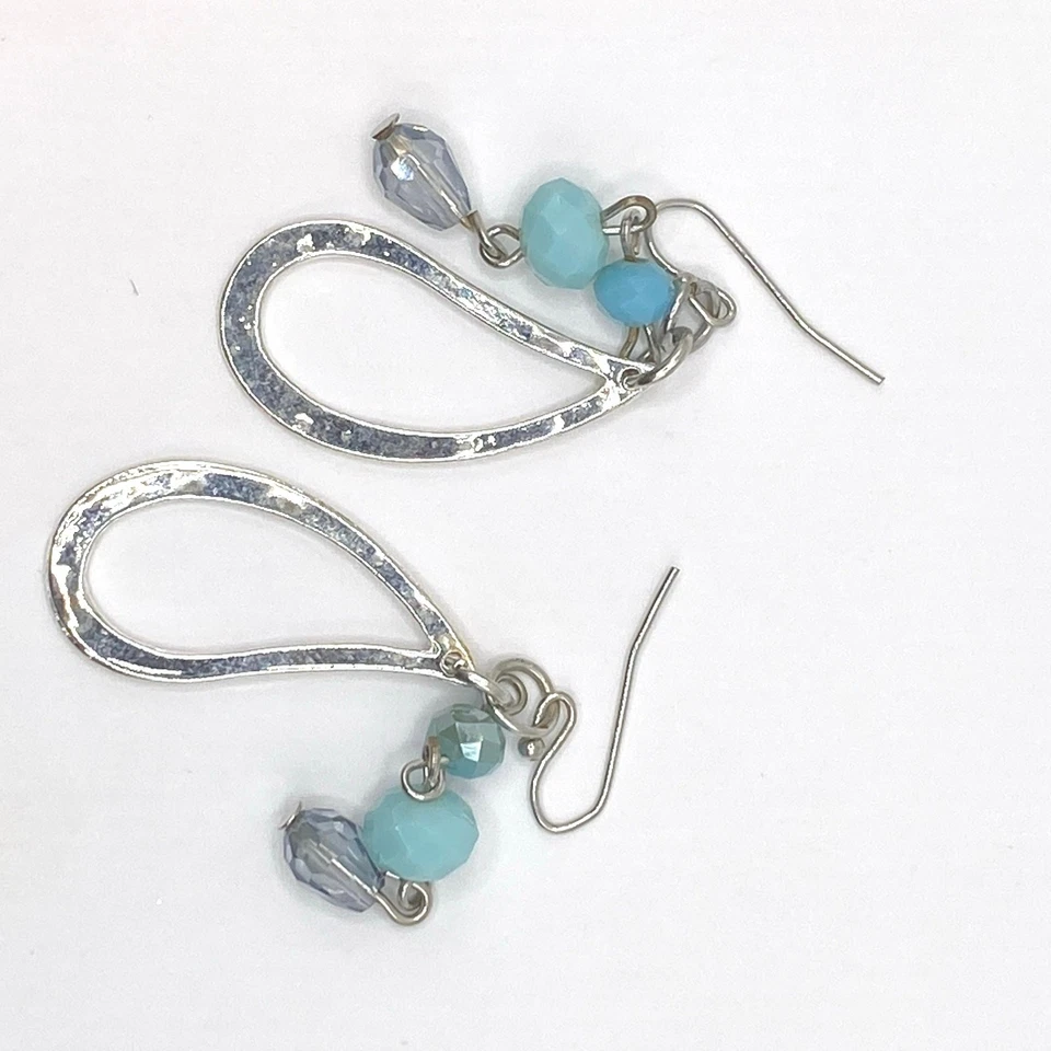 Youmi K. Conjunto de Joyería Collar Pendientes Cuentas Howlita Azul Vidrio Tono Plata Foto 4 de 4