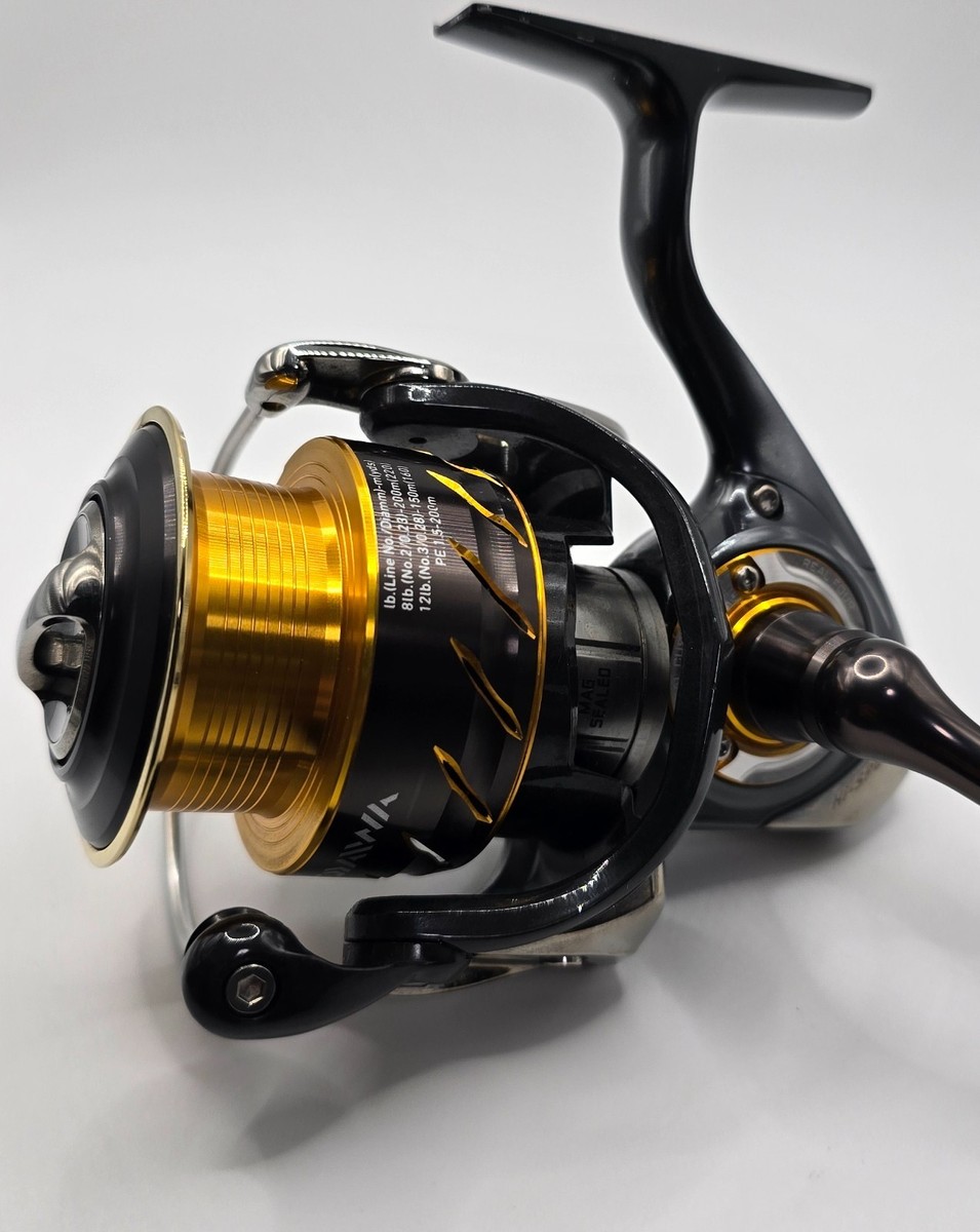 リール DAIWA CERTATE 3012H Daiwa Certate 3012H Saltwater Spinning Reel, Smooth, Used