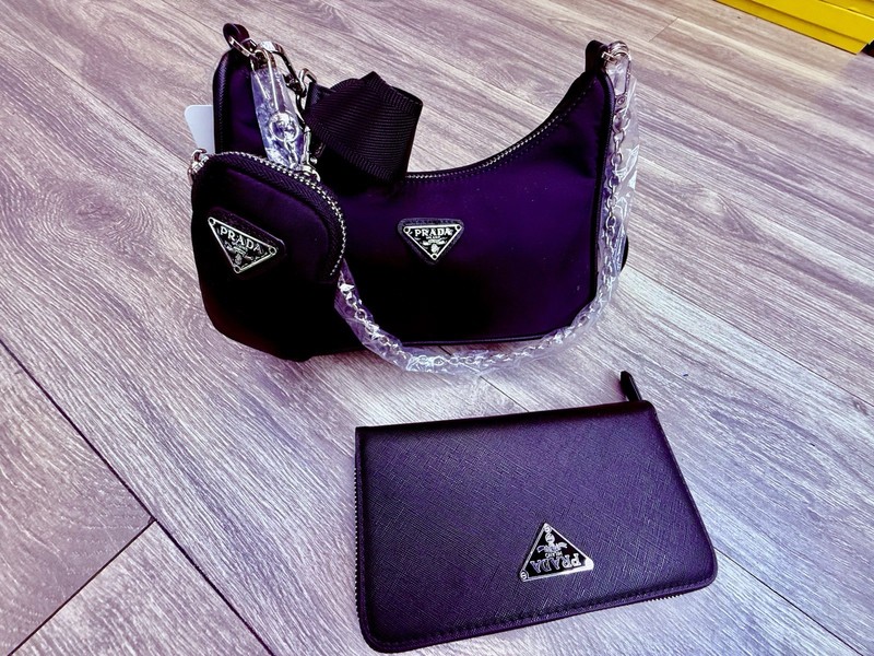 PRADA Black Logo Buckle