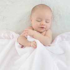 LITTLE GIRAFFE Luxe Faux Fur Pale Pink Baby Blanket  Satin Edges  MSRP 99