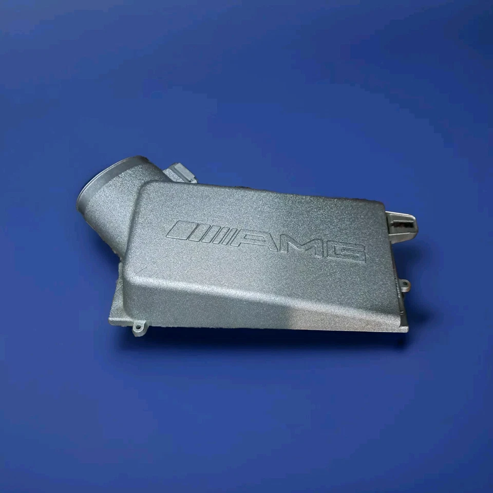 07-15 Mercedes Benz C63 E63 S63 ML63 AMG Caja de admisión lateral derecho con MAS Foto 4 de 4