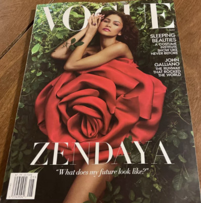 VOGUE MAGAZINE May 2024 with ZENDAYA on cover BRAND NEW
