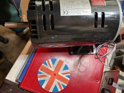 Invensys Brook Motors Flanschmotor 3 Phasen - Qualität British Made