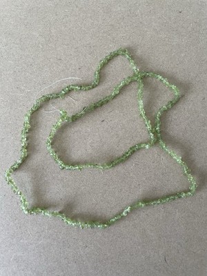 Peridot Kristall Nugget Chip Perlen langer Strang Schmuckherstellung grün