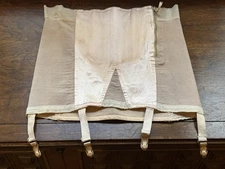 Vintage Warner’s Le Gant Veil Of Youth Girdle
