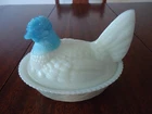 VINTAGE WESTMORELAND MILK GLASS WITH BLUE SLAG HEAD HEN ON NEST