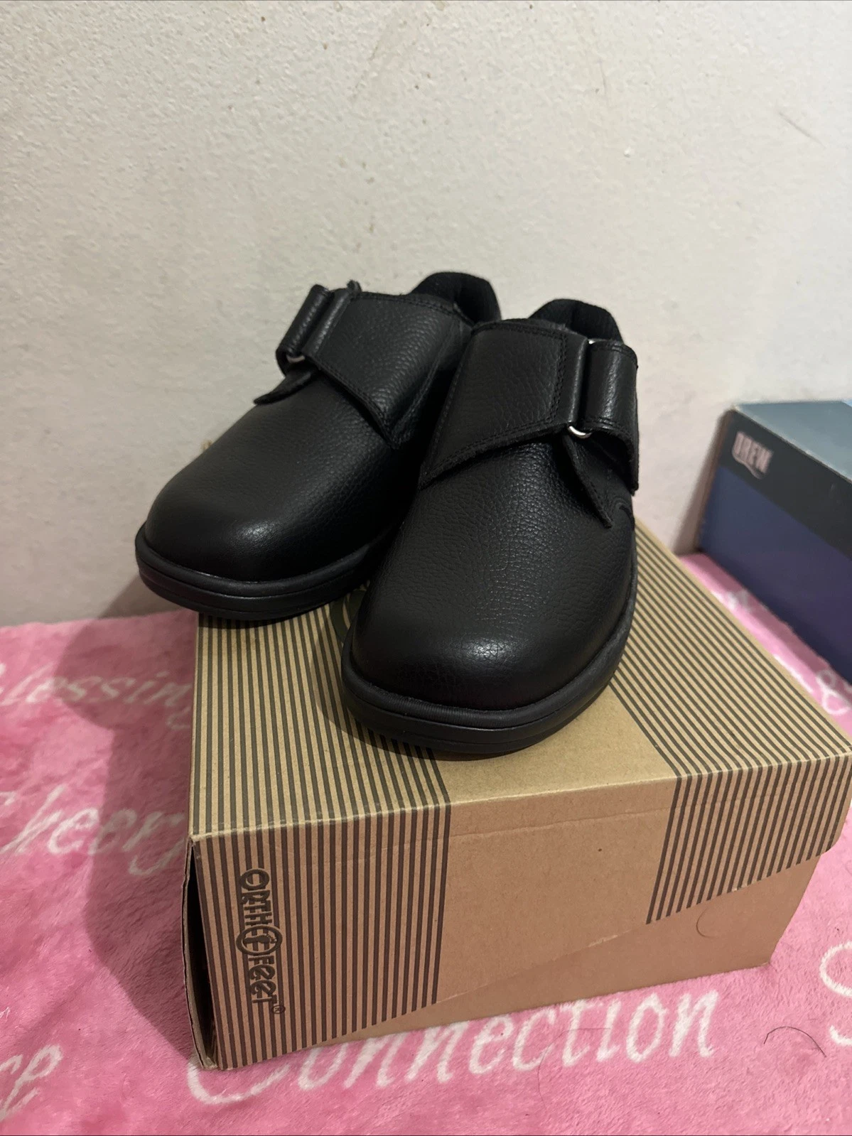OrthoFeet Broadway 510 Hook And Loop Black Leather Shoes Mens Size 7.5 W