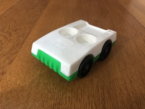 VINTAGE 1970s FISHER PRICE LITTLE PEOPLE 2 SEATER GREEN CAR USA MADE TOY