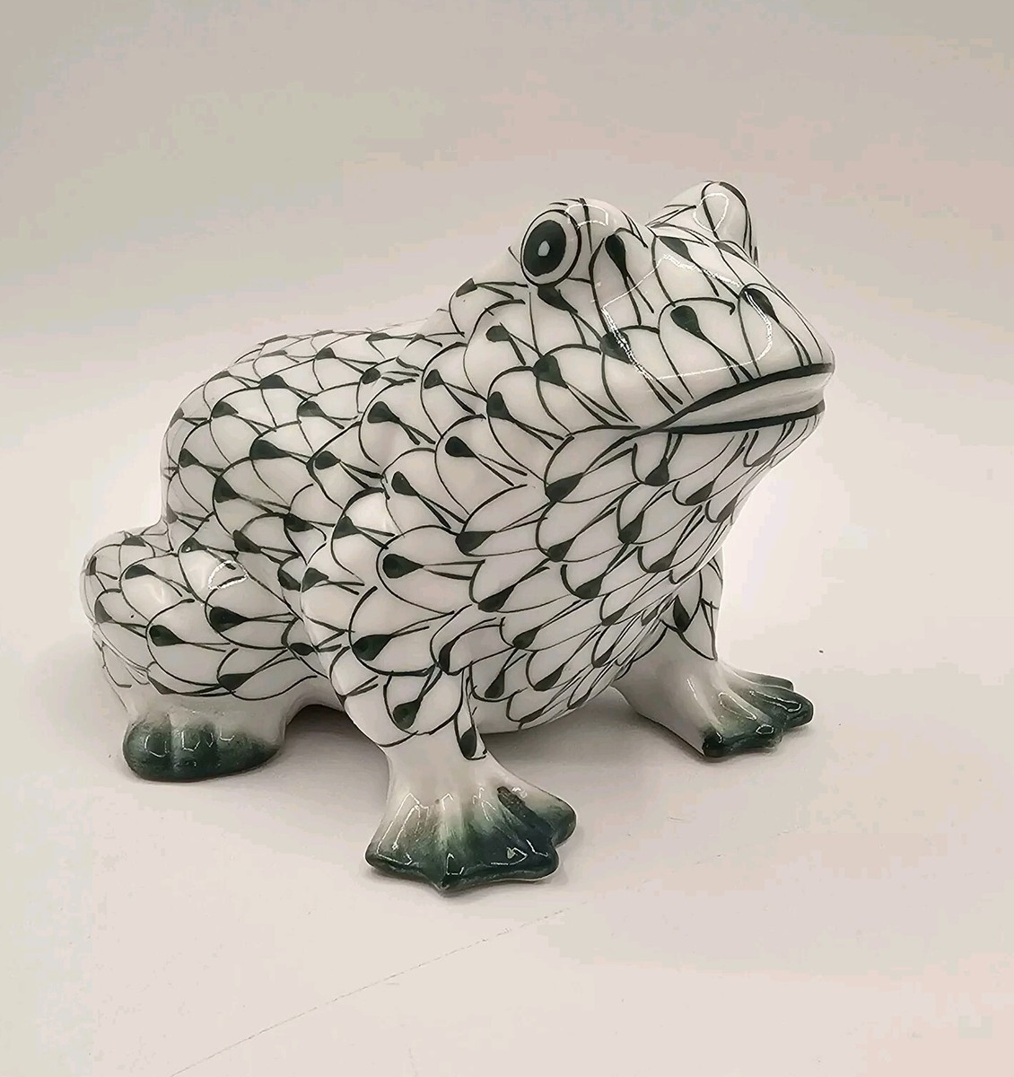 Andrea By Sadek Porcelain Green Fishnet Hand Painted Large Frog