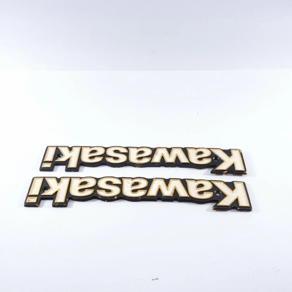 Emblema del tanque Kawasaki KZ1000 KZ900 KZ650 KZ550 KZ700 KZ750 KZ400 KZ250 KZ200 2 piezas Foto 4 de 4
