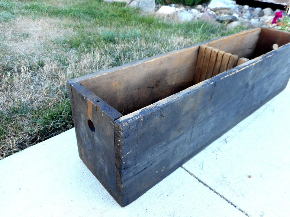 Centerpiece Primitive Farmhouse Carpenter's Tool Box Wood Vintage Antique Black - Image 4 of 4