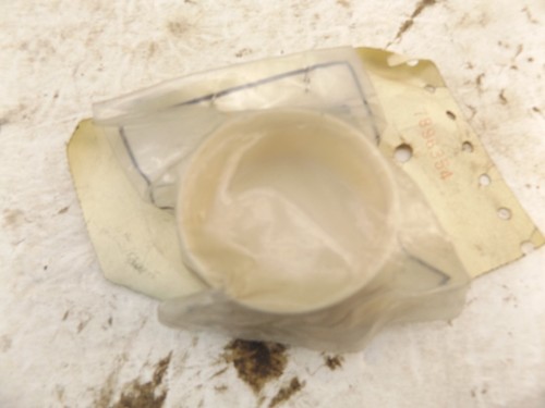 OEM GENUINE NOS WHEELHORSE Cream Hub Caps Part # 104398 - Picture 1 of 2