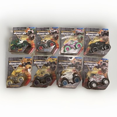 MONSTER JAM SERIES 42 SET OF 8 Toro Loco SF Black Ops Mutt Jester Crush Cycle ++