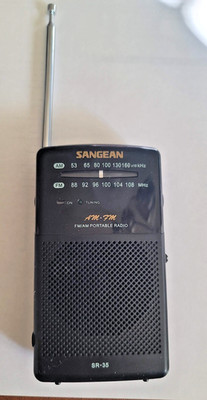 Sangean SR-35 AM/FM Pocket Analog Radio Black Tested Working