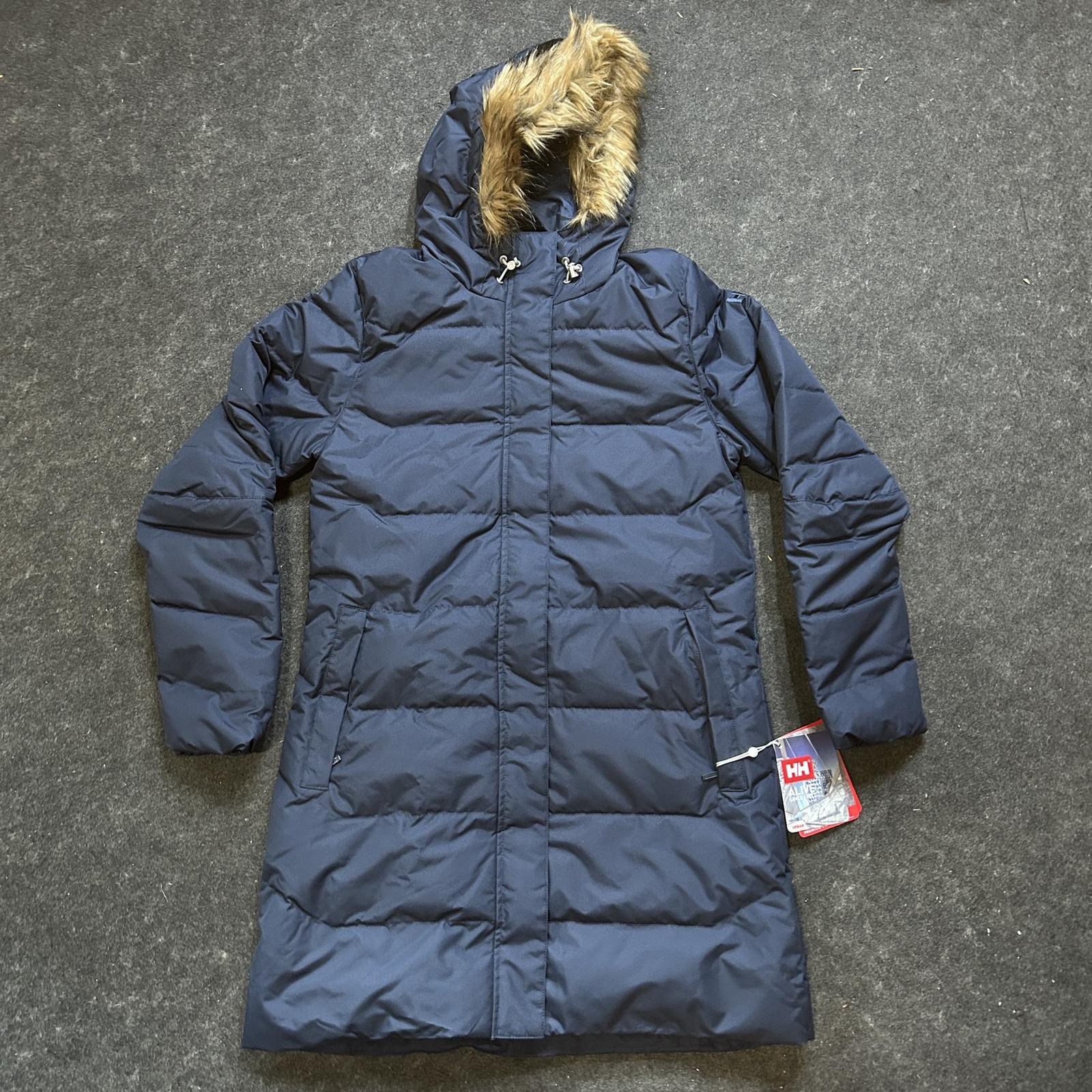 Parka para mujer Helly Hansen Aden Down, capucha de piel sintética, 597 azul marino, talla L