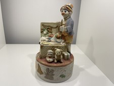 Spieluhr Figur 17 cm. Top Zustand 