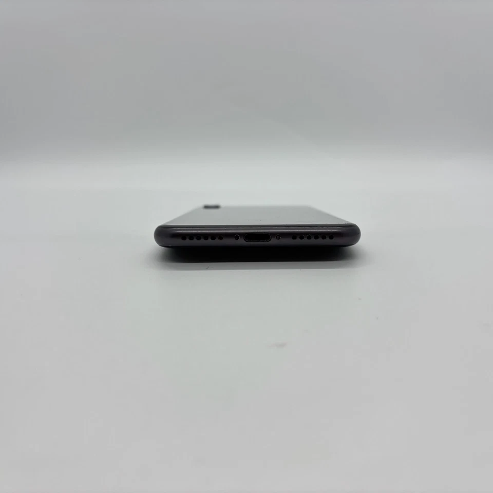 Apple iPhone 8 64 GB (CDMA + GSM) Black (Unlocked) Batt Health 81% VGC - Image 4 of 4