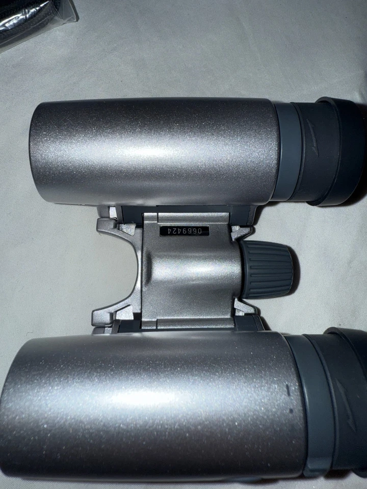 Olympus Outback 8X21 RC I 6.2° Field Roof Prism Compact Binocular UV Protection - Image 3 of 4