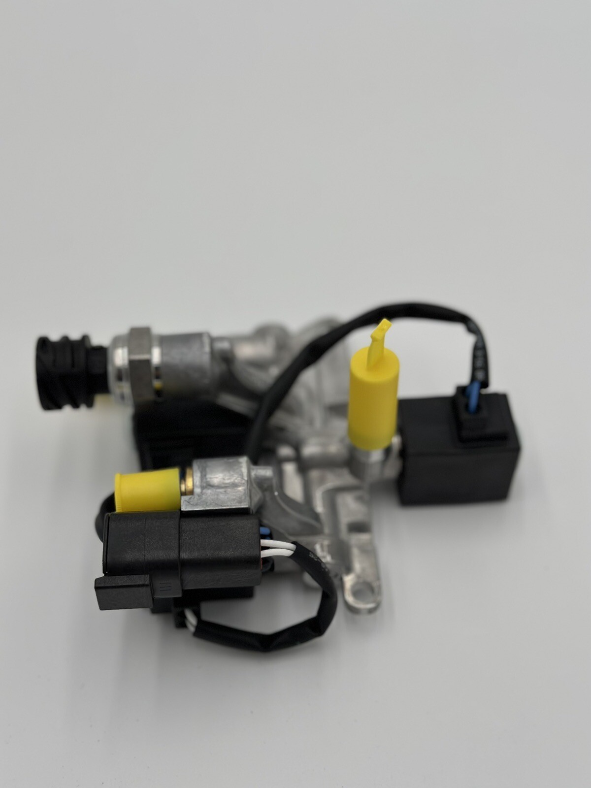 OEM 23099630 23893349 Mack / Volvo Truck Fuel Filter Dosing 