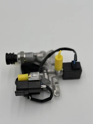 OEM 23099630 23893349 Mack / Volvo Truck Fuel Filter Dosing