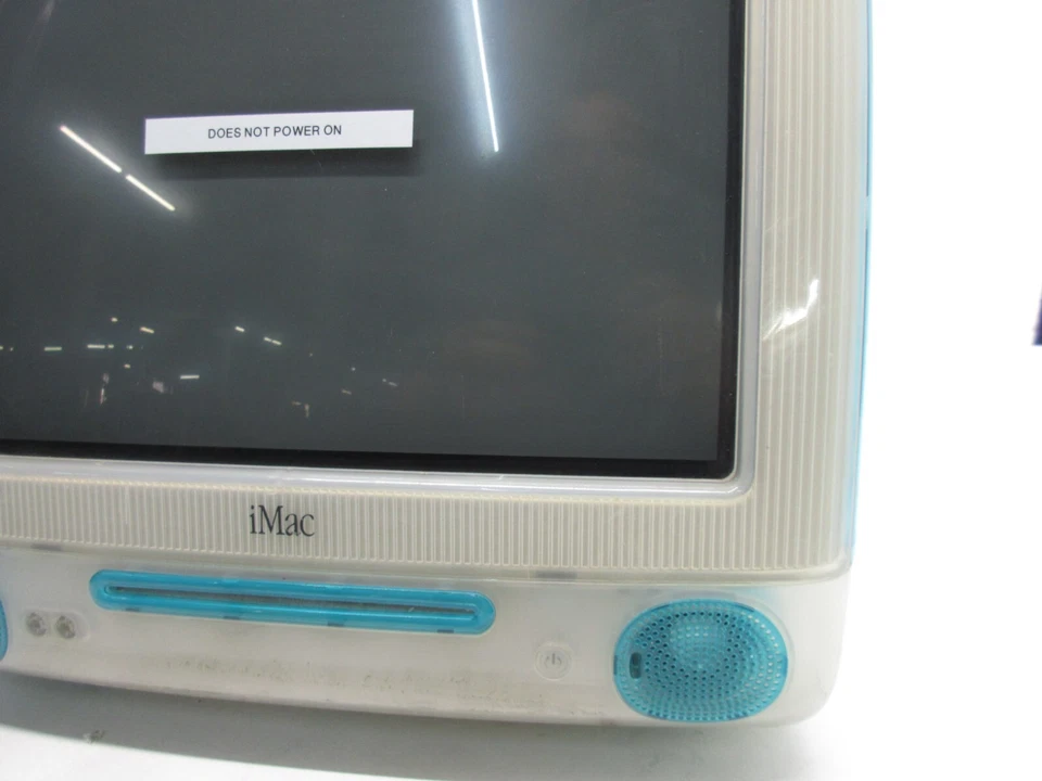 Apple iMac M5521 Blueberry - Ricambi/Riparazione - Senza Scheda - Senza Alimentazione - Immagine 3 di 4