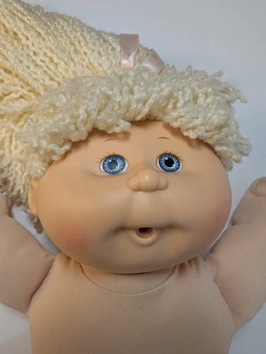 Vintage Happy Birthday 1990 Cabbage Patch Kid Doll Hasbro First Edition Blonde