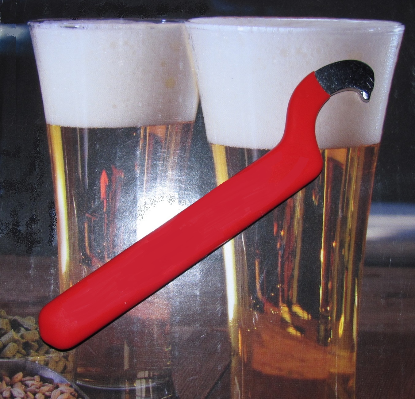 WRENCH FOR BEER FAUCET COUPLING NUT RED VINYL TOOL FOR DRAFT SHANK