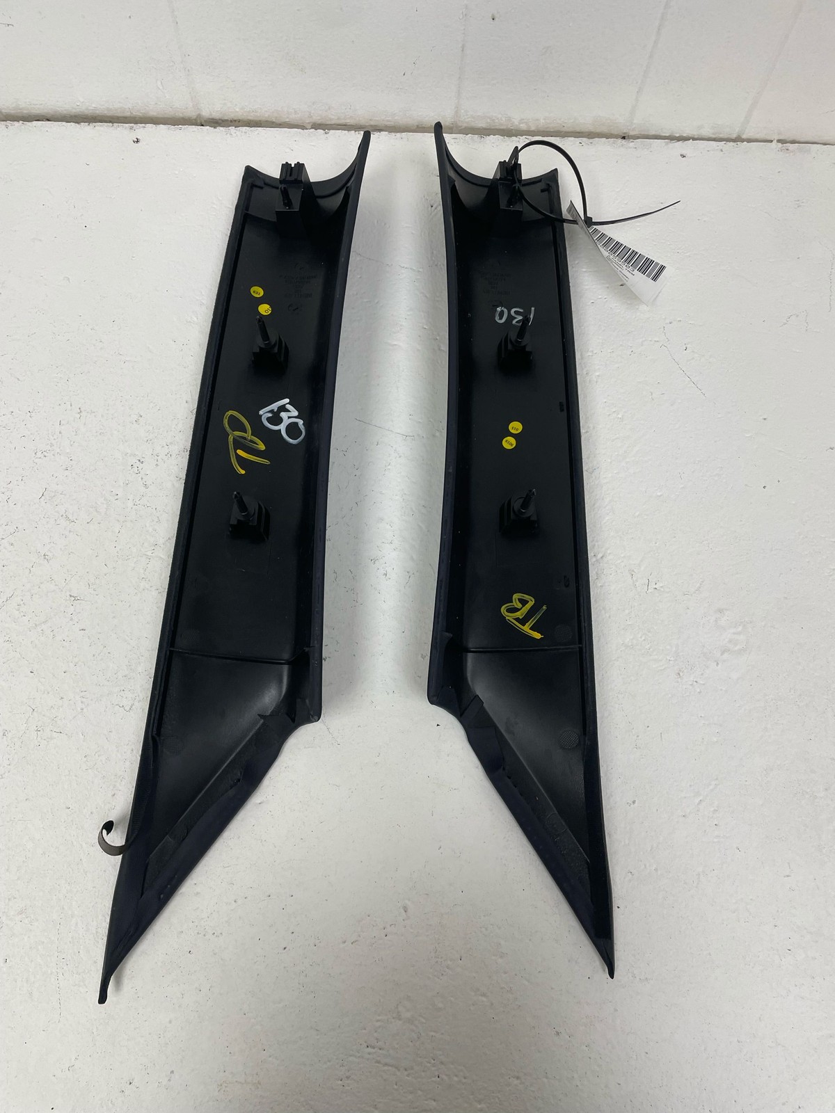2011-2018 Bentley Continental LH RH FRONT WINDSHIELD A PILLAR TRIM PANEL SET