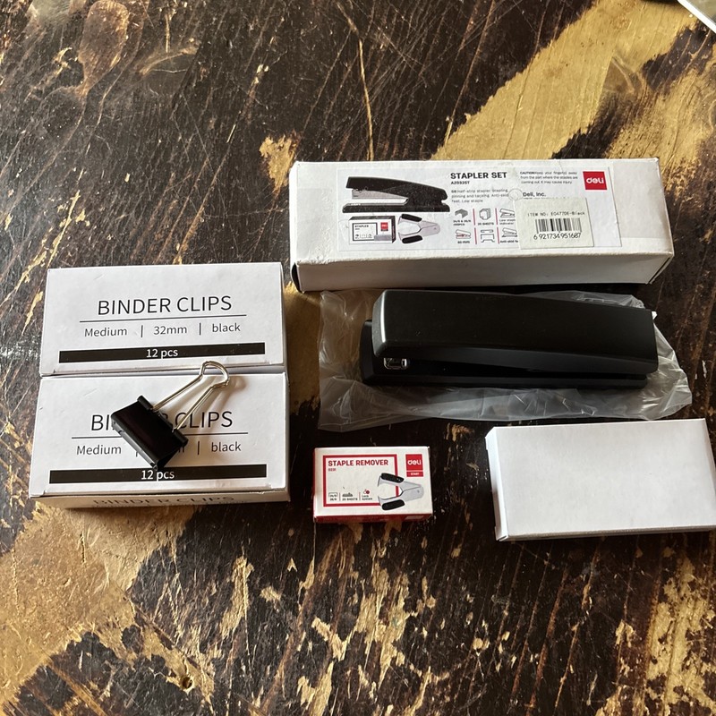 Deli AZ0325T Black Office Stapler Set W/St.Remover/Staples/2 Boxes  Binder Clips
