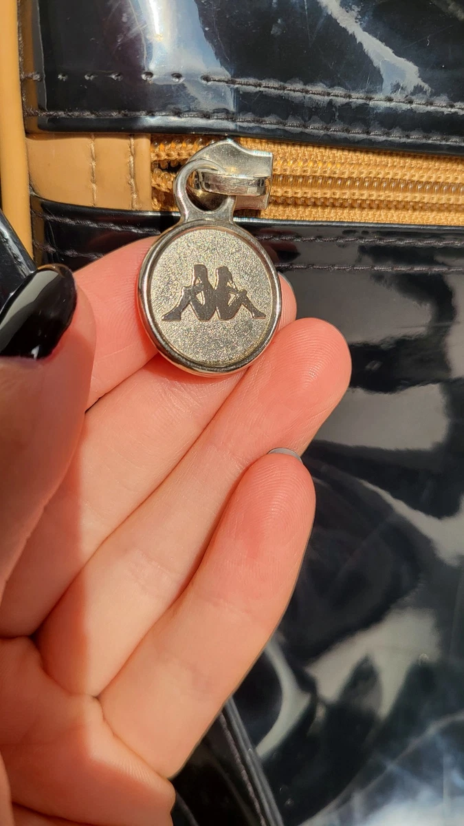Kappa Vintage schwarz Vinyl Schultertasche Y2K Retro Crossbody Sport Reise Handtasche