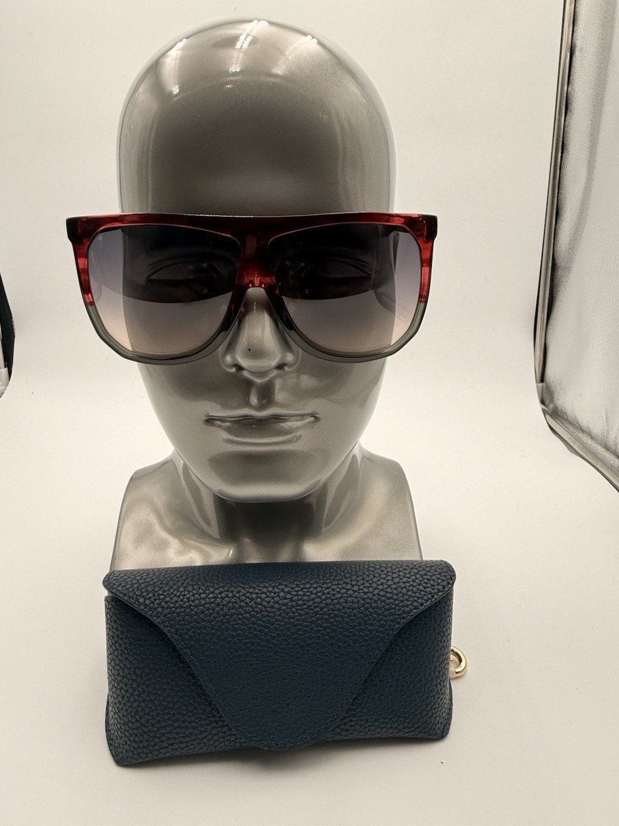 Loewe LW40001F 68B Filipa Square Sunglasses – Red Grey\\Gradient Grey Loewe LW40001F 68B Filipa Sunglasses Red/Grey Square Frame main image 4