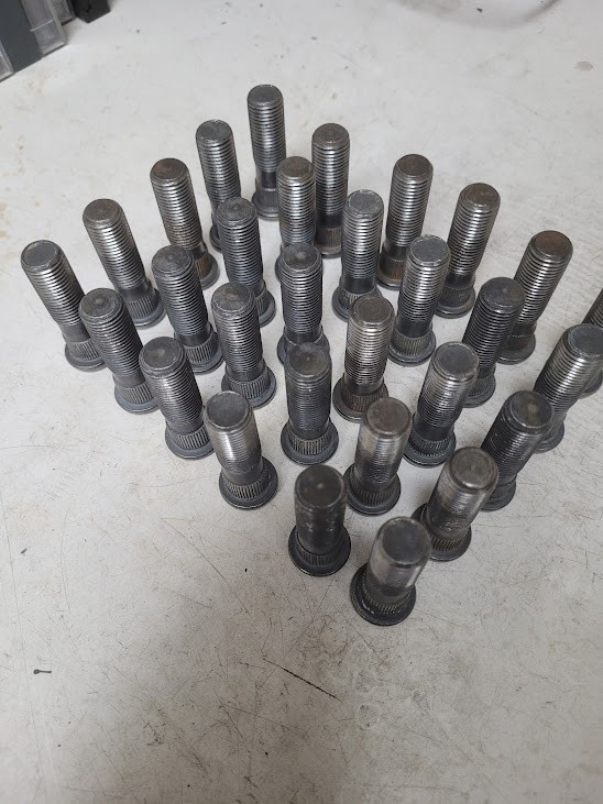 Used 50 mm Porsche wheel studs