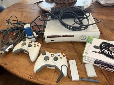 Original Microsoft Xbox 360 60GB Console Bundle - Works Cords Games Controllers