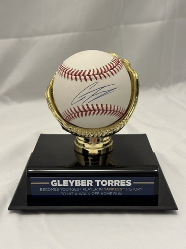 NY Yankees Gleyber Torres Autograhed Baseball With NY Yankee Display Case - Picture 2 of 14