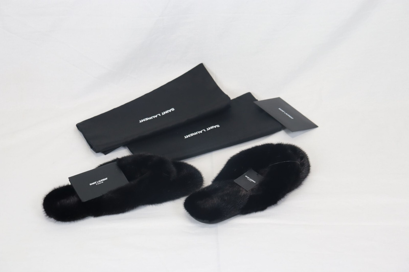 Pantofole shearling Saint Laurent Paris Pepe 05 nere nuove con etichette 42