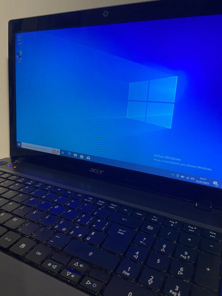 Acer Aspire 5741G, Intel I3 M330 2.13Ghz, AMD Radeon 5000hd, Ram 4gb - Imagen 2 de 4