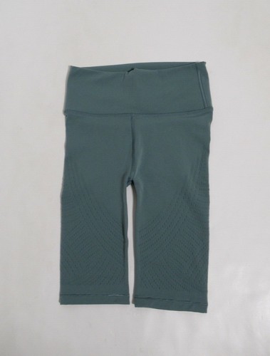 lululemon digital rain