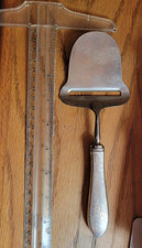 Elegante affettatrice formaggio in argento sterling 8"