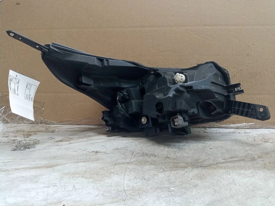 Driver Left Headlight LED Without Adaptive Fits 20 LEGACY 226612 - Image 2 of 4