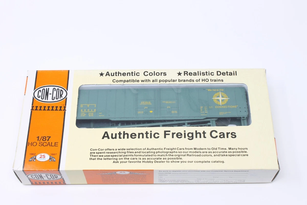 Con-Cor Unassembled Kit HO Box Car Model Railroad Freight Cars for