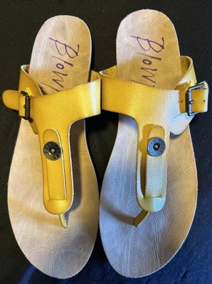Blow Fish Thong Sandals Malibu Adjustable Straps Size 9.5 Gold Beautiful Cndtn