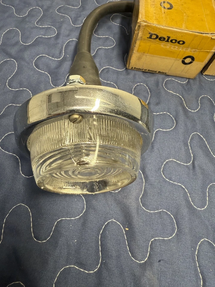 1955-1956 Pontiac Chieftain Star Chief reverse light - Image 4 of 4