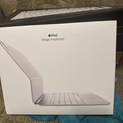 Apple MWR53LL/A Magic Keyboard Case For iPad Pro 13''  A2974