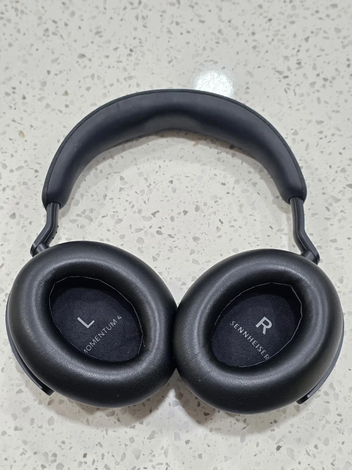 Sennheiser Momentum 4 Over The Ear Wireless Headphones BLACK FOR PARTS - Image 2 of 3