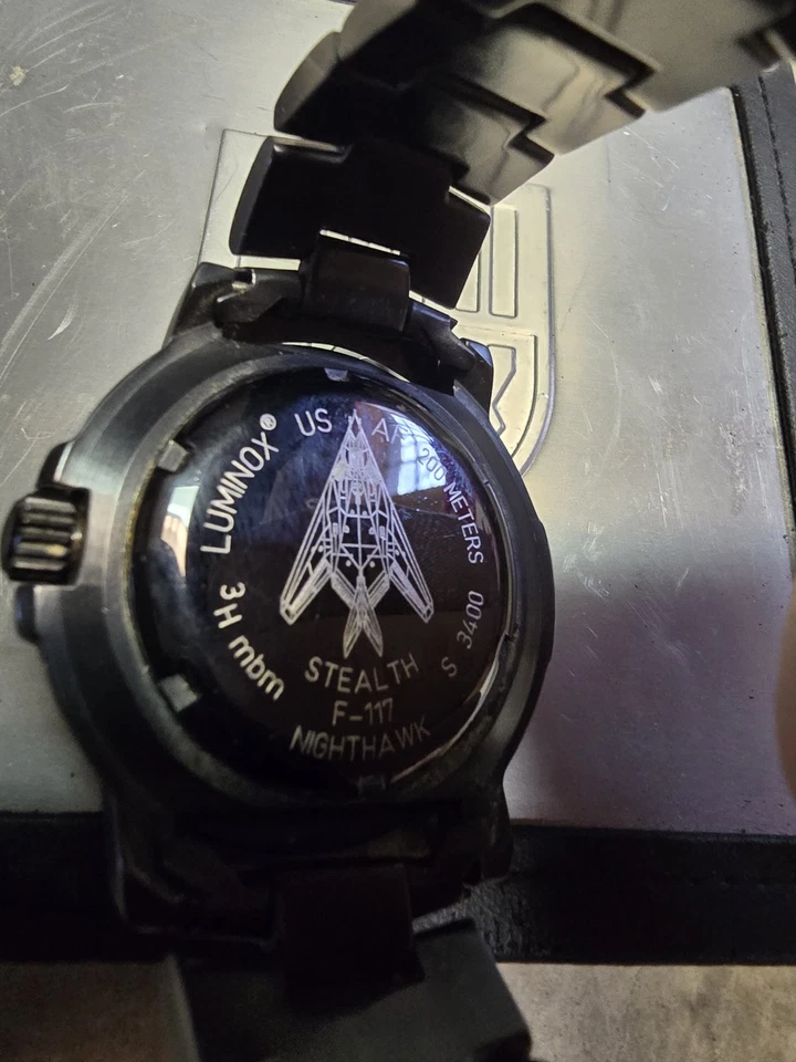 Мужские наручные часы Luminox F-117 Nighthawk GMT 44 мм Black Carbonox (XA.6441) - Изображение 3 из 4