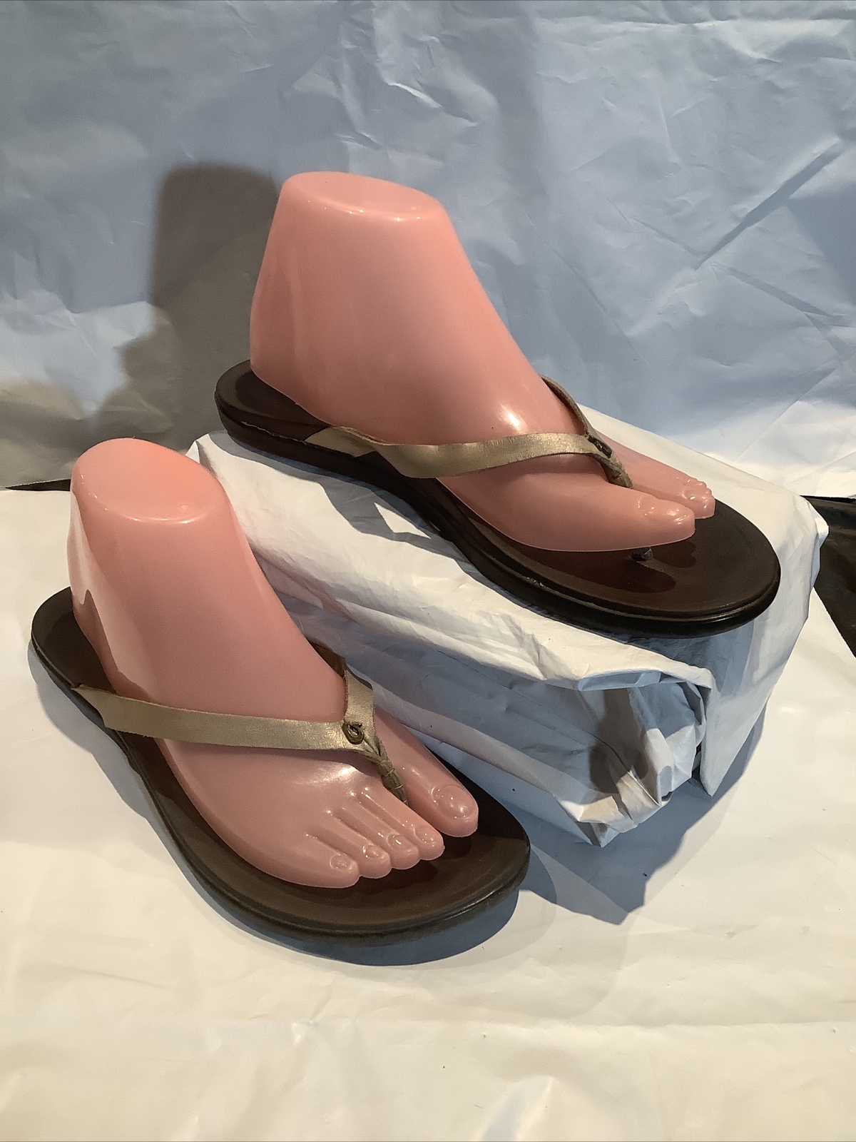 Olukai Ho'Opio Brown Leather Flip Flop Sandals Womens Size 9 | eBay